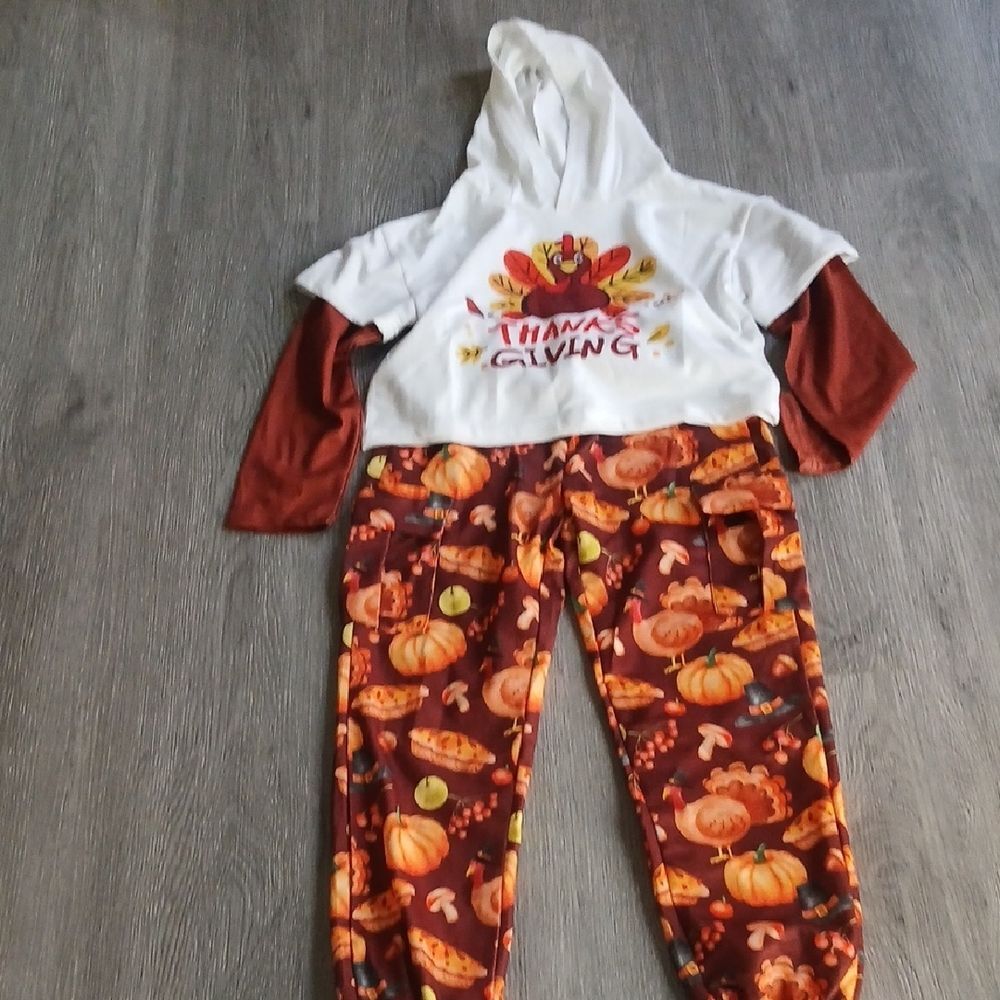 Thanksgiving Hoodie and Pants Set with cargo pockets Sz 9-10 NWOT